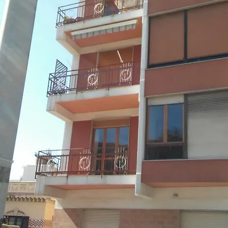 לינה וארוחת בוקר Pinkhouse